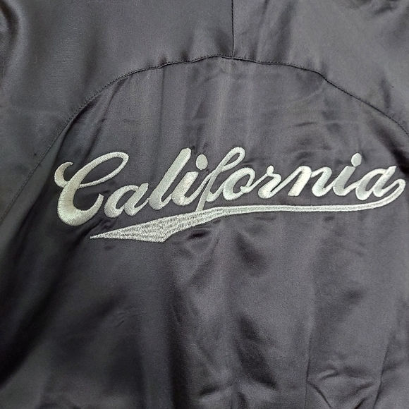 Small Black Crop Bomber Style Forever 21 Jacket - Picture 8 of 9